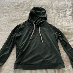 Vuori Halo Essential Hoodie in Green - Like New!